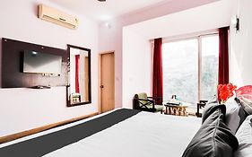 Hotel O Noida Stay